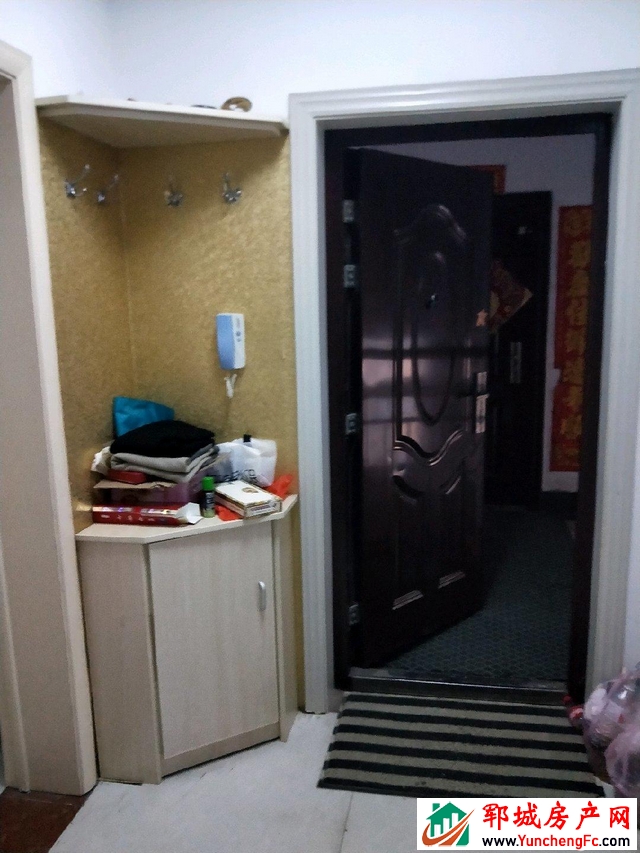 东城国际 3室2厅 110平米 简单装修 52万元