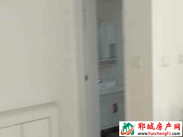 中华家园 3室1厅 116平米 简单装修 1500元/月
