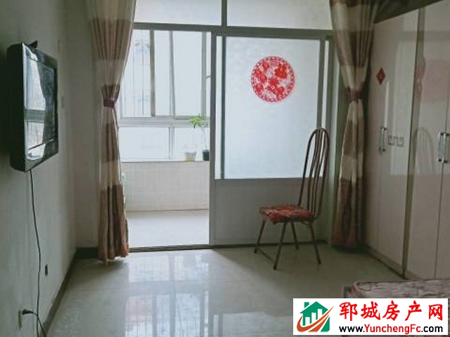 帝景湾 3室2厅 120平米 简单装修 1300元/月