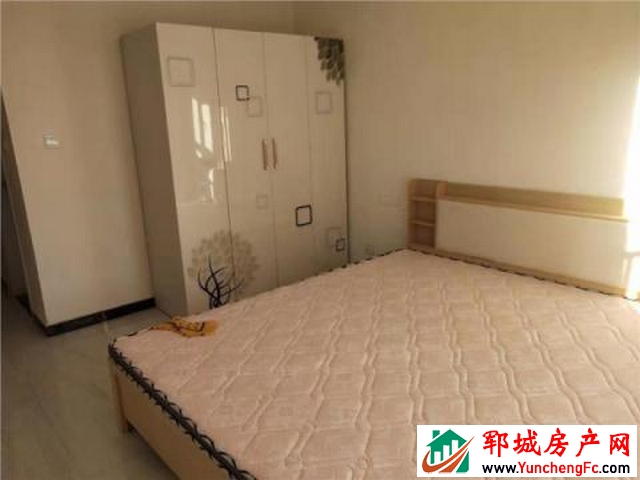 统汇凤凰城(商住楼) 3室2厅 120平米 简单装修 1500元/月